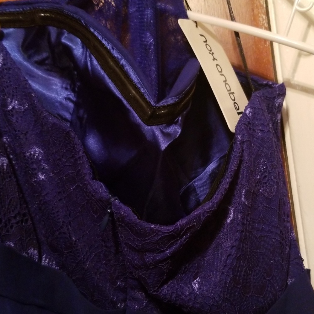 Gown - Picture 5 of 5